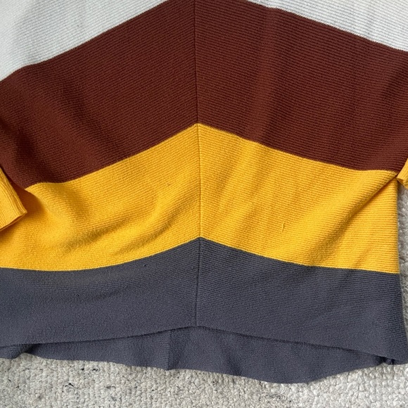 ✨5 for $15✨ Colorblock Turtleneck Sweater - Cream, Brown, Yellow, Gray - Picture 3 of 7